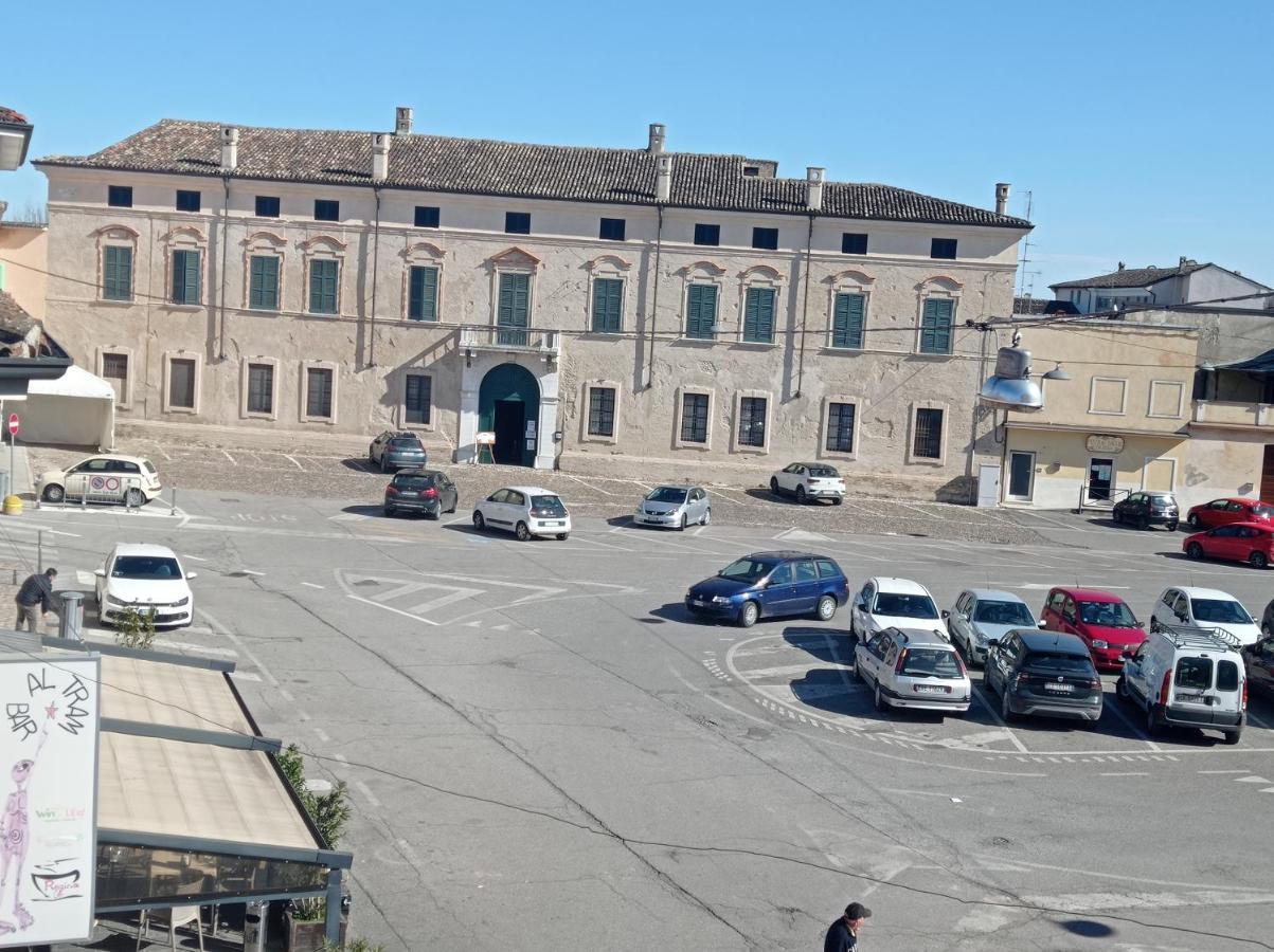 House Piazza Vittoria Apartman Medole Kültér fotó